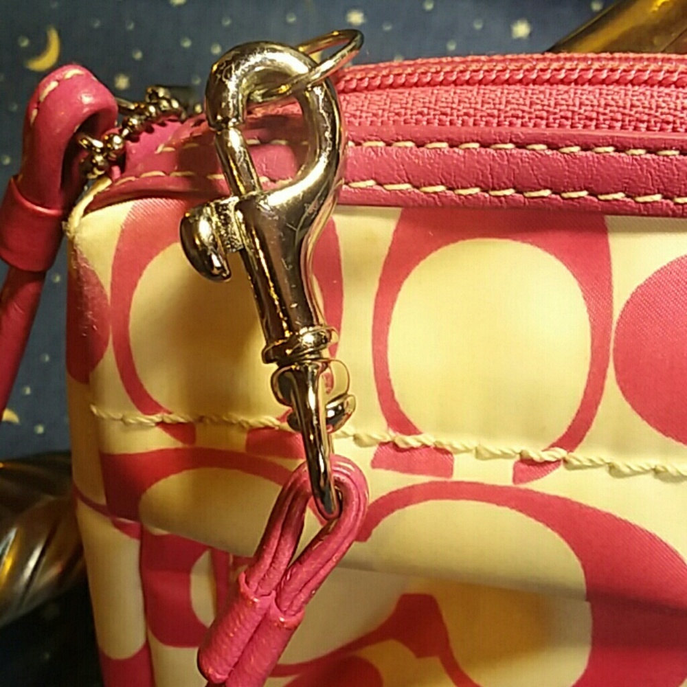 Coach Signature Clutch - Picture 7 of 7
